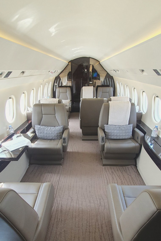 private jet inside - privatni avion iznutra